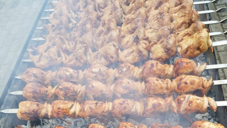 Gegrillte Spieße aus der Starja-Küche